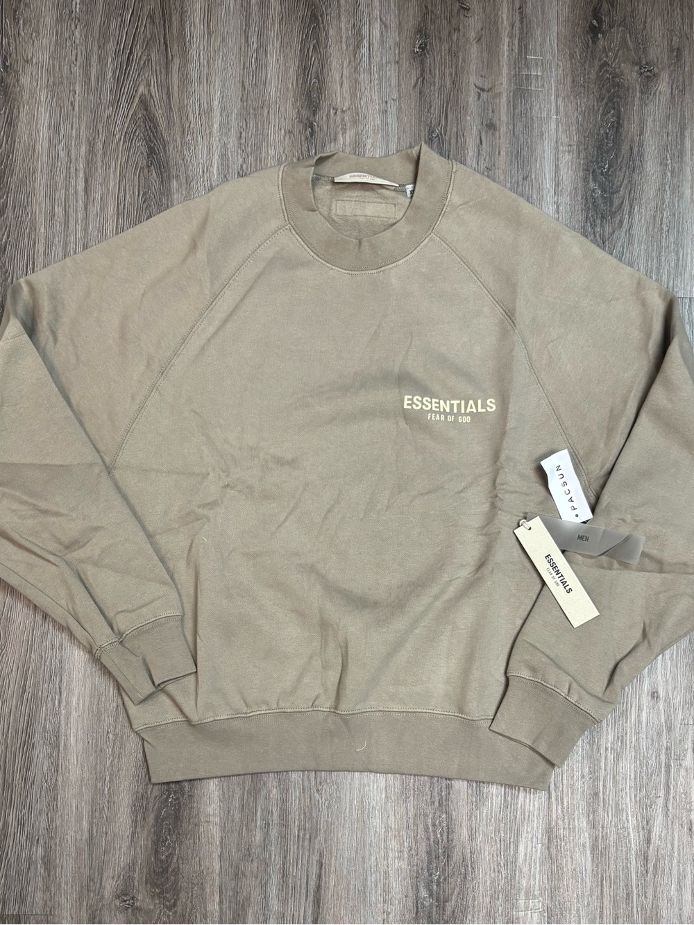 Ss22 fear of god essentials Desert Taupe crewneck